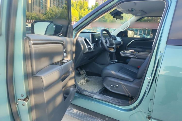 Used SAIC MAXUS Xingji X 2025 2.5T Luxury Edition Driver Seat