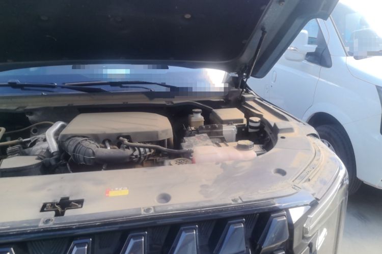Used SAIC MAXUS Xingji X 2025 2.5T Luxury Edition Engine Bay Left