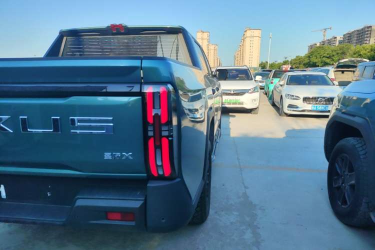 Used SAIC MAXUS Xingji X 2025 2.5T Luxury Edition Exterior 3