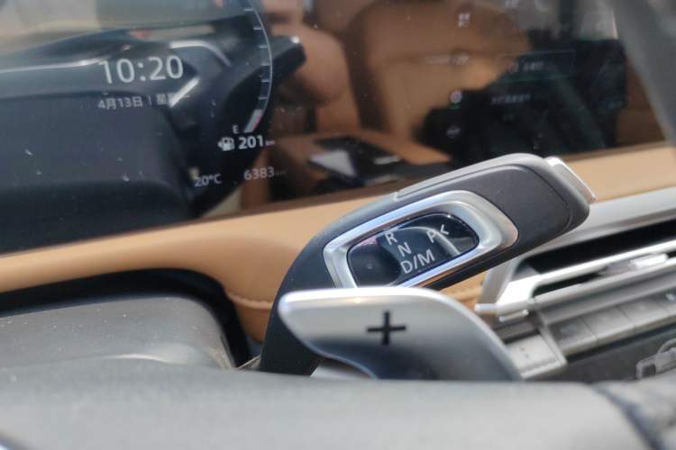 Used SAIC MAXUS Xingji X 2025 2.5T Luxury Edition Gear Lever