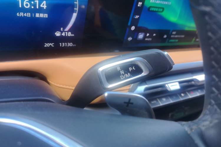Used SAIC MAXUS Xingji X 2025 2.5T Luxury Edition Gear Lever