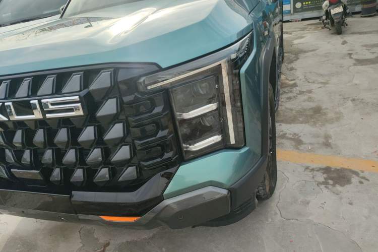 Used SAIC MAXUS Xingji X 2025 2.5T Luxury Edition Left Front Headlight