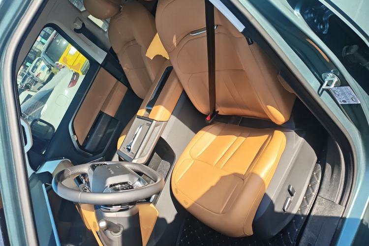 Used SAIC MAXUS Xingji X 2025 2.5T Luxury Edition Left Front Seat