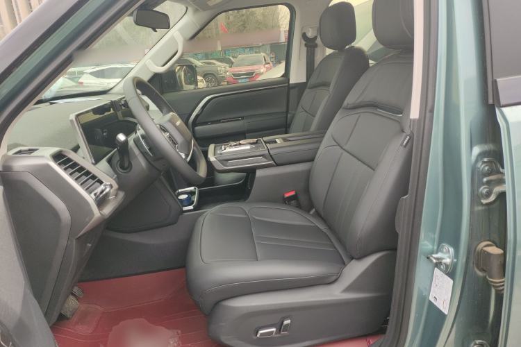 Used SAIC MAXUS Xingji X 2025 2.5T Luxury Edition Left Front Seat