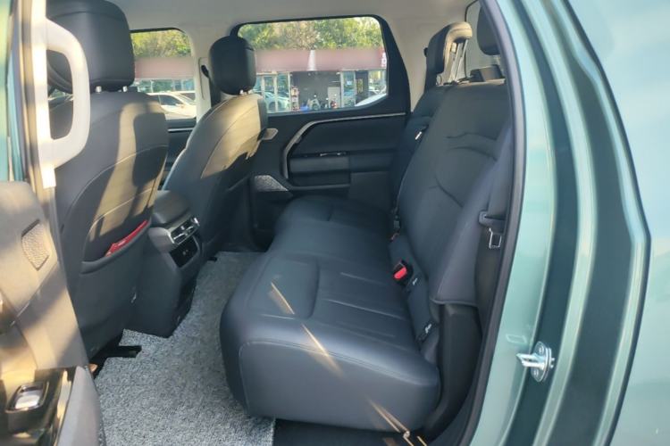 Used SAIC MAXUS Xingji X 2025 2.5T Luxury Edition Left Rear Seat