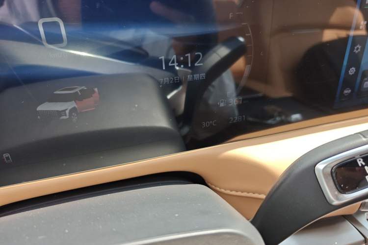Used SAIC MAXUS Xingji X 2025 2.5T Luxury Edition Odometer Close Up