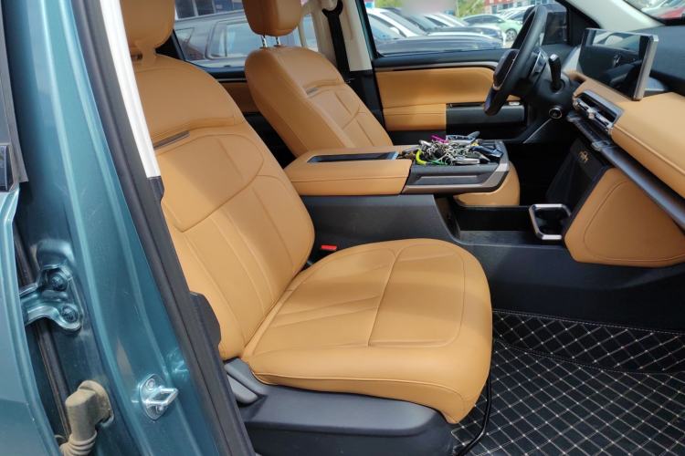 Used SAIC MAXUS Xingji X 2025 2.5T Luxury Edition Right Front Seat