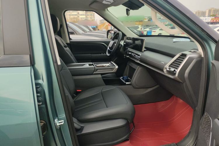 Used SAIC MAXUS Xingji X 2025 2.5T Luxury Edition Right Front Seat