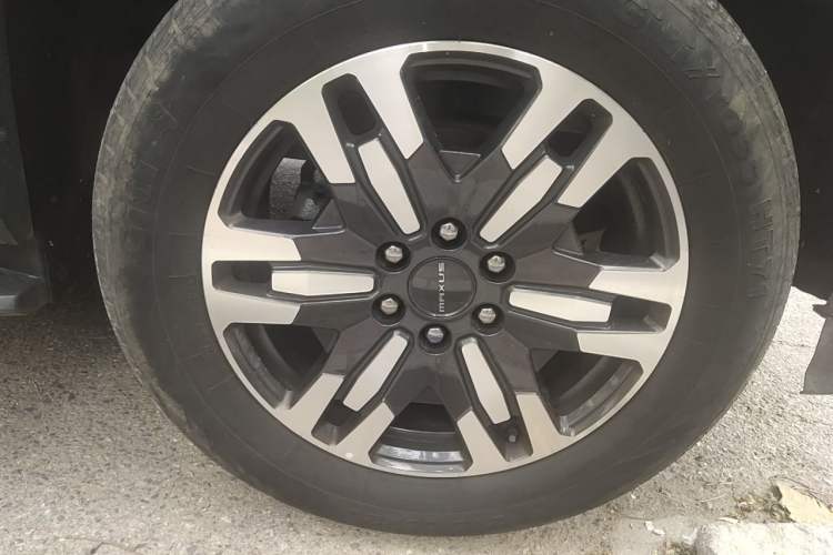 Used SAIC MAXUS Xingji X 2025 2.5T Elite Edition Right Front Wheel Hub