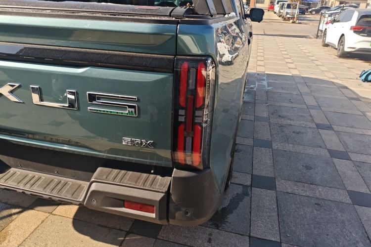 Used SAIC MAXUS Xingji X 2025 2.5T Luxury Edition Right Rear Taillight