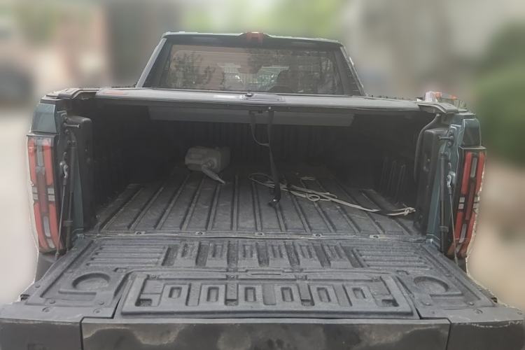 Used SAIC MAXUS Xingji X 2025 2.5T Elite Edition Trunk