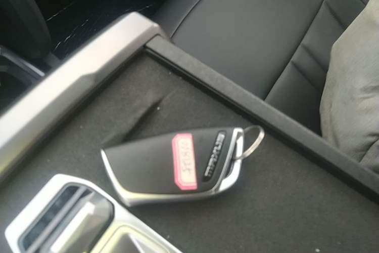 Used SAIC MAXUS Xingji X 2025 2.5T Luxury Edition Vehicle Key