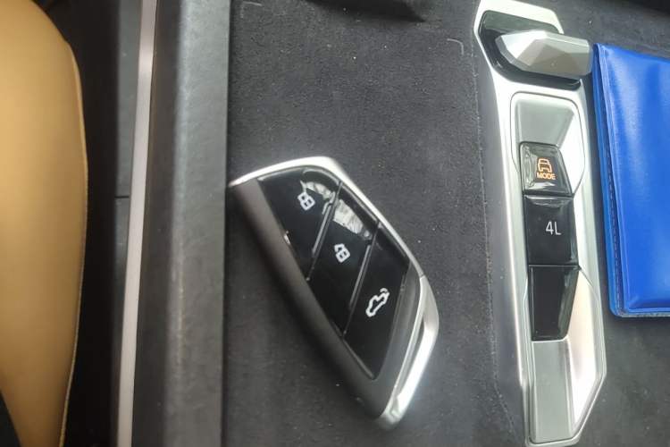 Used SAIC MAXUS Xingji X 2025 2.5T Elite Edition Vehicle Key
