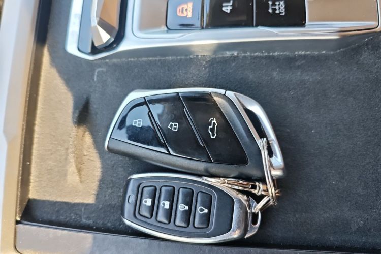Used SAIC MAXUS Xingji X 2025 2.5T Luxury Edition Vehicle Key
