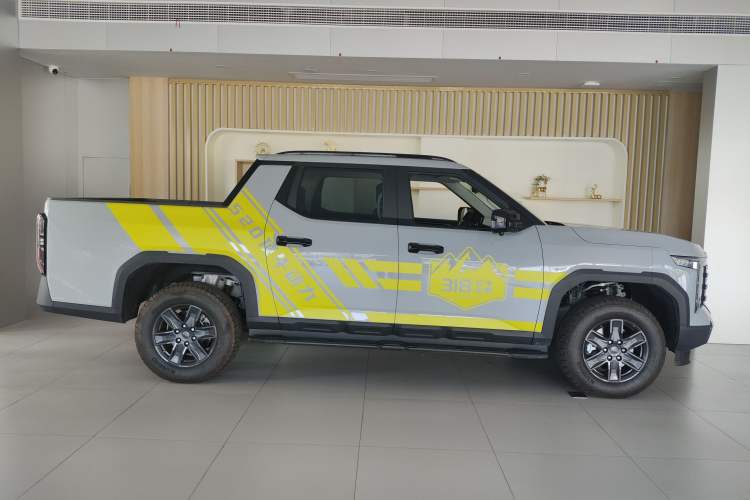Used SAIC MAXUS Xingji X 2025 2.5T Luxury Edition Exterior 2