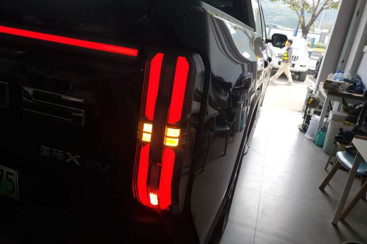 Used SAIC MAXUS Xingji X New Energy 2025 Flagship Edition Exterior 6