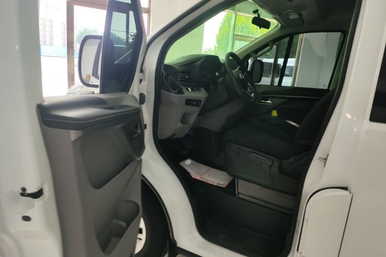 Used SAIC MAXUS Xintu EV70 2024 366 km Long Wheelbase Mid-Height Multi-Functional 7-Seater Van Driver Seat