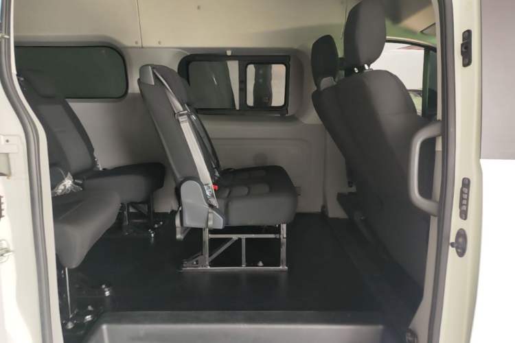 Used SAIC MAXUS Xintu EV70 2024 366 km Long Wheelbase Mid-Height Multi-Functional 7-Seater Van Left Rear Seat