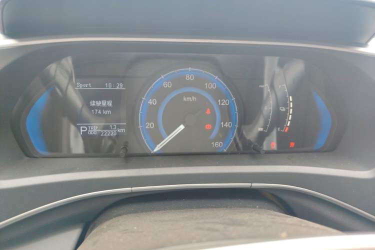 Used SAIC MAXUS Xintu EV80 2023 EV80 PLUS Multi-Functional Passenger Vehicle Short Wheelbase Low Roof Instrument Cluster