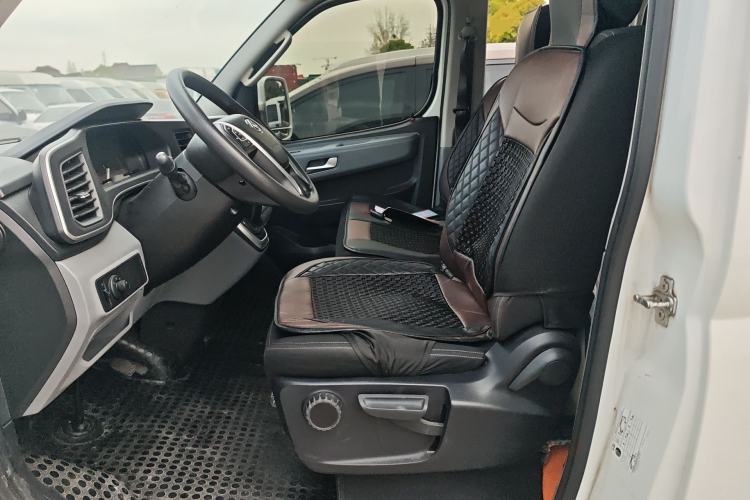 Used SAIC MAXUS Xintu EV80 2023 EV80 PLUS Multi-Functional Passenger Vehicle Short Wheelbase Low Roof Left Front Seat