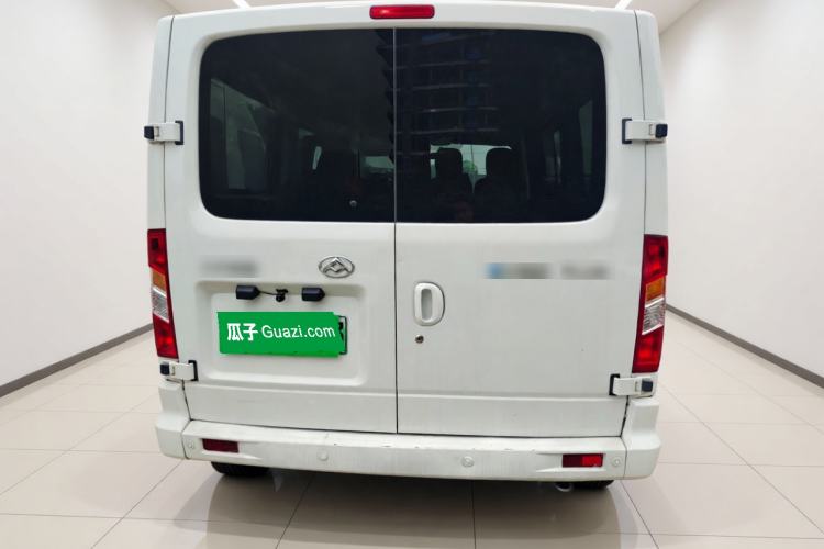 Used SAIC MAXUS Xintu EV80 2023 EV80 PLUS Multi-Functional Passenger Vehicle Short Wheelbase Low Roof Rear