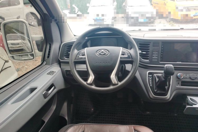 Used SAIC MAXUS Xintu EV80 2023 EV80 PLUS Multi-Functional Passenger Vehicle Short Wheelbase Low Roof Steering Wheel