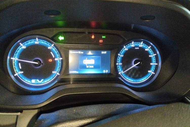 Used SAIC MAXUS Xintu EV90 2022 VAN Long Wheelbase High Roof 3 Seats 72 kWh Instrument Cluster