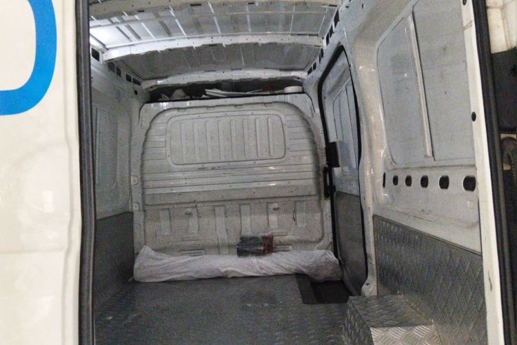 Used SAIC MAXUS Xintu EV90 2022 VAN Long Wheelbase High Roof 3 Seats 72 kWh Trunk