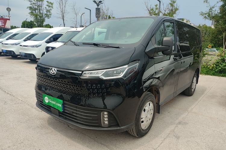 Used SAIC MAXUS Xintu V70 2023 2.0T Elite Edition Automatic Short Wheelbase Low Roof – 5/6 Seats Guazi used car, China used car export, Used car for sale, Used cars, Cheapest cars for sale