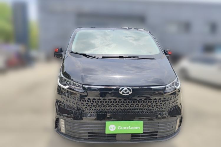 Used SAIC MAXUS Xintu V70 2023 2.0T Elite Edition Automatic Short Wheelbase Low Roof – 5/6 Seats Front