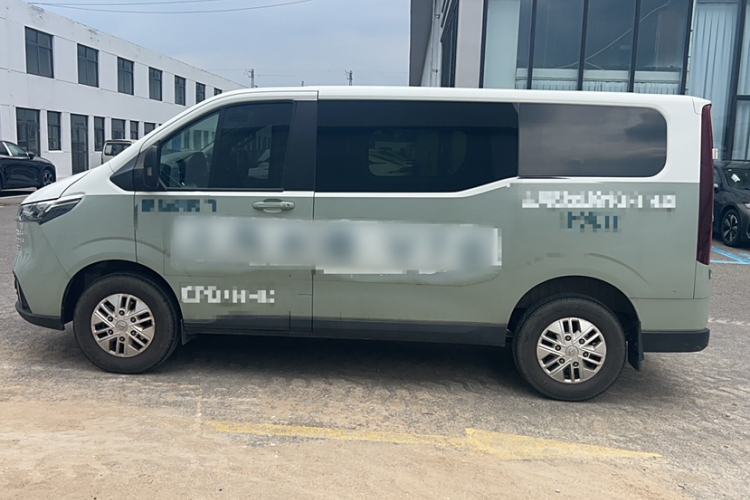 Used SAIC MAXUS Xintu V70 2023 2.0T Elite Edition Manual Transmission Short Wheelbase Low Roof 5/6 Seats (125 hp) Exterior 5