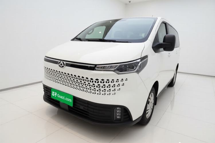 Used SAIC MAXUS Xintu V70 2023 2.0T Elite Edition Automatic Short Wheelbase Low Roof – 5/6 Seats Guazi used car, China used car export, Used car for sale, Used cars, Cheapest cars for sale