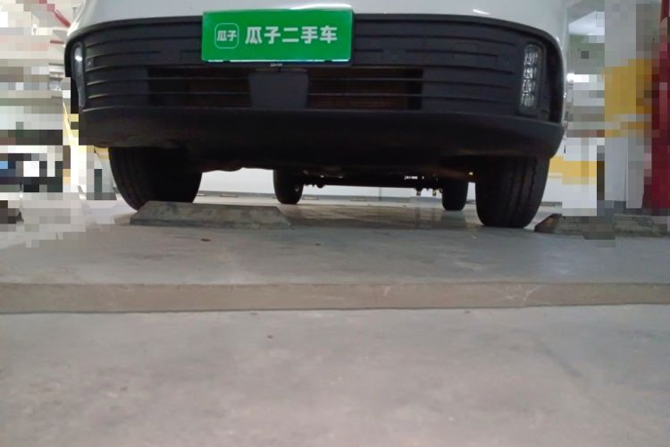 Used SAIC MAXUS Xintu V70 2023 2.0T Elite Edition Manual Transmission Short Wheelbase Low Roof 5/6 Seats (125 hp) Chassis Front