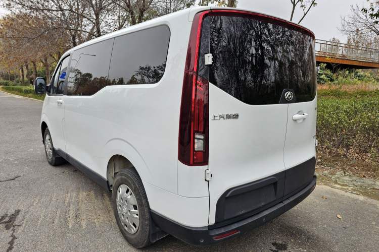 Used SAIC MAXUS Xintu V70 2023 2.0T Elite Edition Automatic Short Wheelbase Low Roof – 5/6 Seats Exterior 3