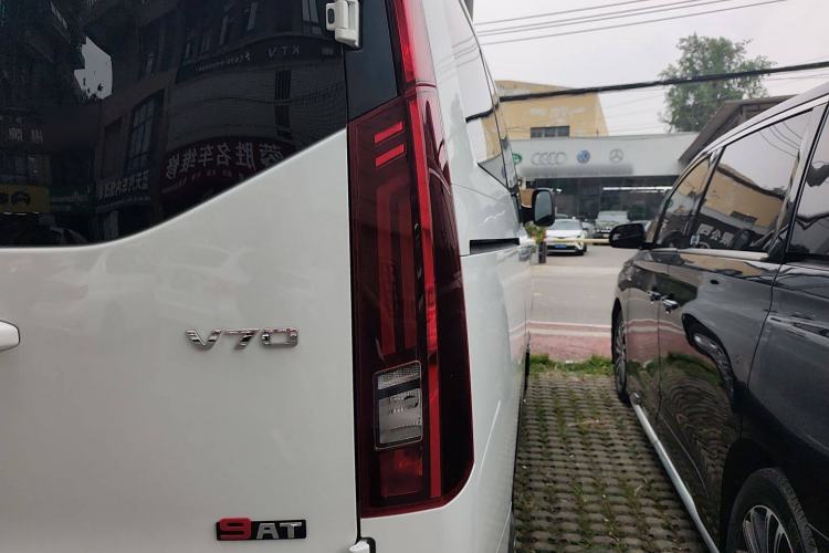 Used SAIC MAXUS Xintu V70 2023 2.0T Elite Edition Automatic Short Wheelbase Low Roof – 5/6 Seats Exterior 6