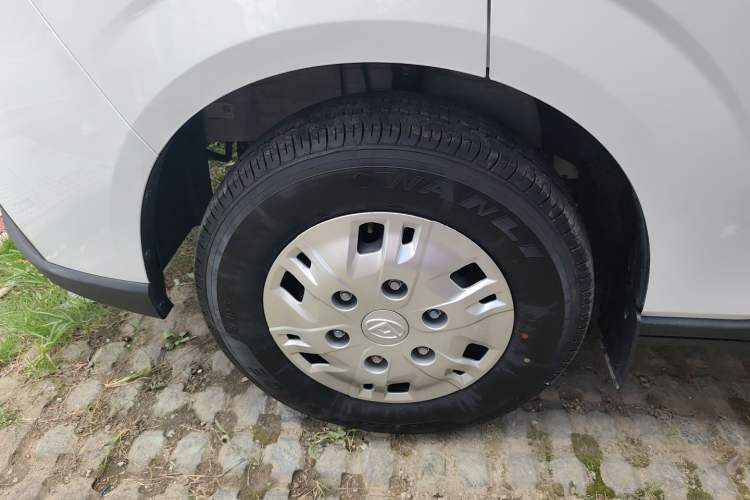 Used SAIC MAXUS Xintu V70 2023 2.0T Elite Edition Automatic Short Wheelbase Low Roof – 5/6 Seats Exterior 7