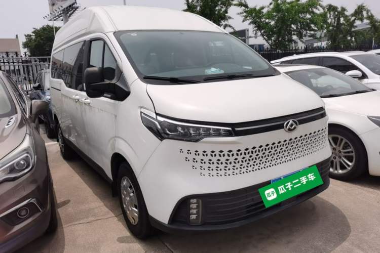 Used SAIC MAXUS Xintu V70 2023 2.0T Elite Edition Automatic Long Wheelbase Mid-Height 6/7 Seats Front Right 45 Deg