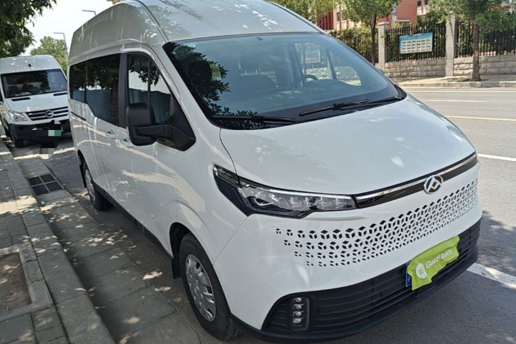 Used SAIC MAXUS Xintu V70 2023 2.0T Elite Edition Automatic Long Wheelbase Mid-Height 6/7 Seats Front Right 45 Deg