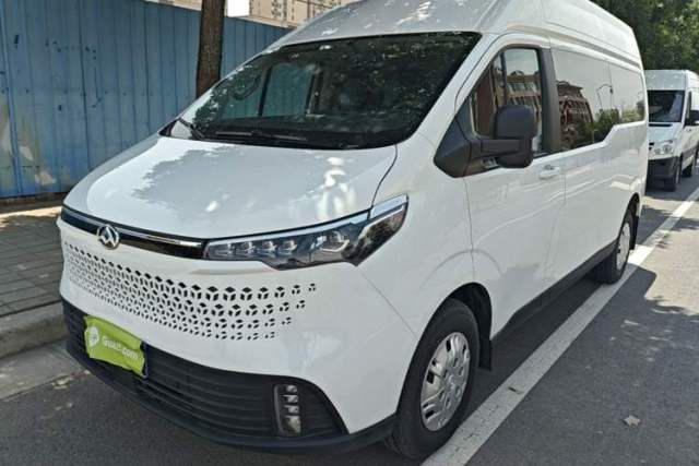 Used SAIC MAXUS Xintu V70 2023 2.0T Elite Edition Automatic Long Wheelbase Mid-Height 6/7 Seats