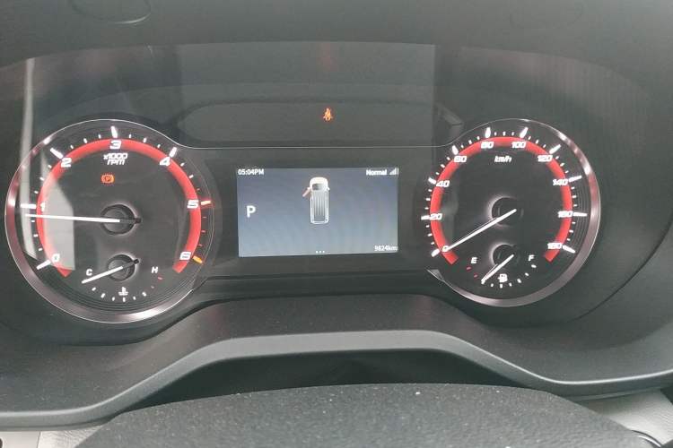 Used SAIC MAXUS Xintu V70 2023 2.0T Elite Edition Automatic Short Wheelbase Low Roof – 5/6 Seats Instrument Cluster