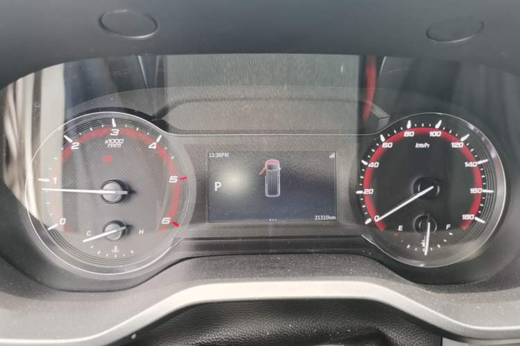 Used SAIC MAXUS Xintu V70 2023 2.0T Elite Edition Automatic Long Wheelbase Mid-Height 6/7 Seats Instrument Cluster