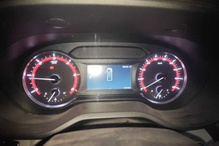 Used SAIC MAXUS Xintu V70 2023 2.0T Elite Edition Automatic Short Wheelbase Low Roof – 5/6 Seats Instrument Cluster