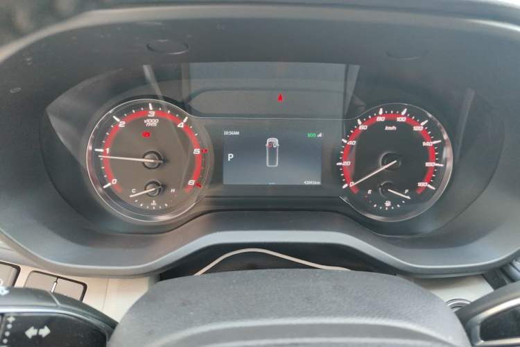 Used SAIC MAXUS Xintu V70 2023 2.0T Elite Edition Automatic Long Wheelbase Mid-Height 6/7 Seats Instrument Cluster