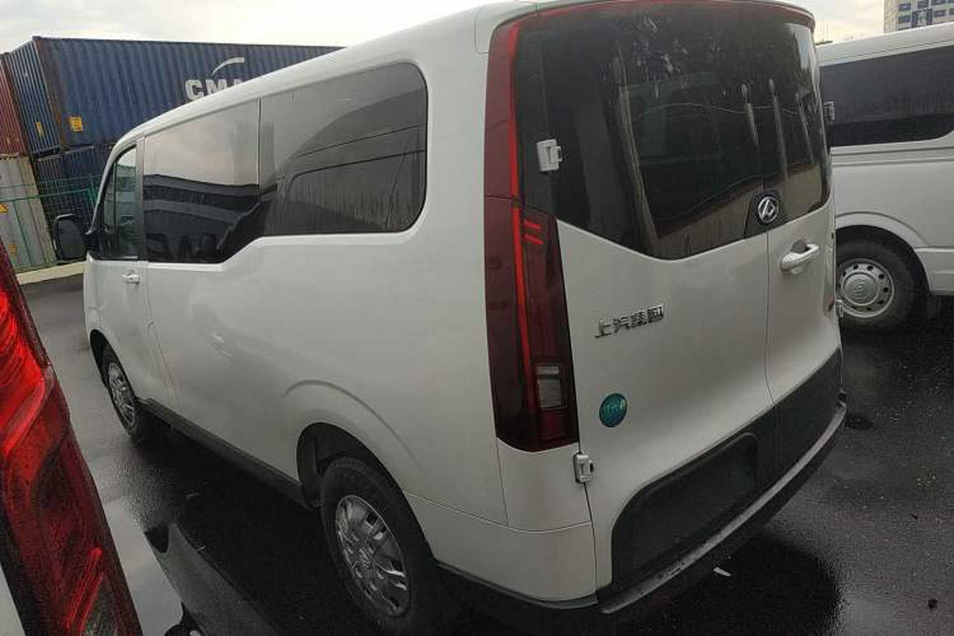 Used SAIC MAXUS Xintu V70 2023 2.0T Elite Edition Automatic Short Wheelbase Low Roof – 5/6 Seats Left Side