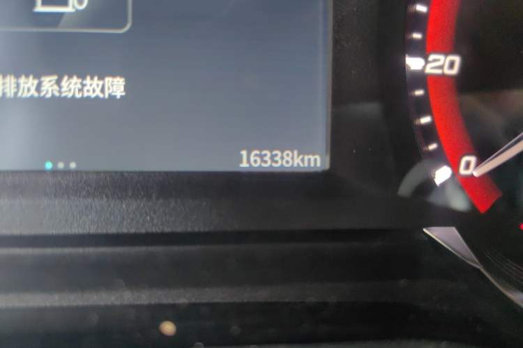 Used SAIC MAXUS Xintu V70 2023 2.0T Elite Edition Automatic Short Wheelbase Low Roof – 5/6 Seats Odometer Close Up