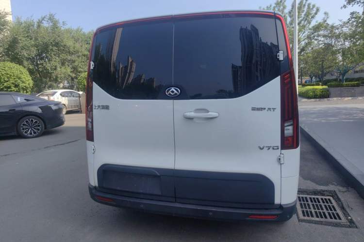 Used SAIC MAXUS Xintu V70 2023 2.0T Elite Edition Automatic Short Wheelbase Low Roof – 5/6 Seats Rear