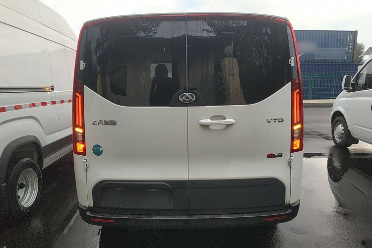 Used SAIC MAXUS Xintu V70 2023 2.0T Elite Edition Automatic Short Wheelbase Low Roof – 5/6 Seats Rear