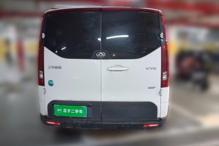 Used SAIC MAXUS Xintu V70 2023 2.0T Elite Edition Manual Transmission Short Wheelbase Low Roof 5/6 Seats (125 hp) Rear