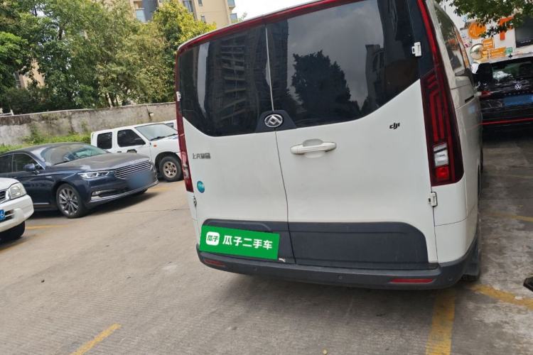 Used SAIC MAXUS Xintu V70 2023 2.0T Elite Edition Automatic Long Wheelbase Low Roof – 6/7 Seats Rear