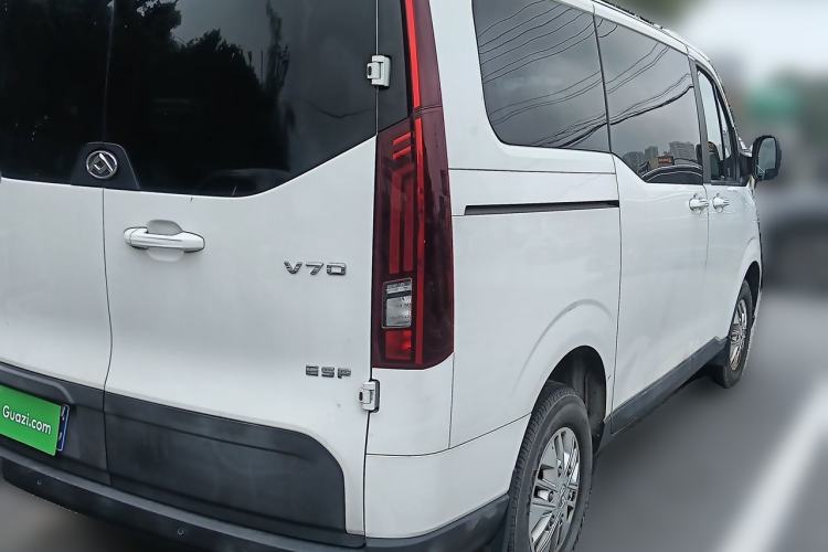 Used SAIC MAXUS Xintu V70 2023 2.0T Elite Edition Manual Transmission Short Wheelbase Low Roof 5/6 Seats (125 hp) Rear Right 45 Deg